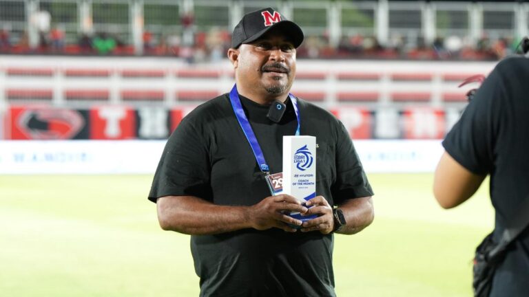 Selamat! Imaran Nahumarury Terpilih Menjadi Pelatih Terbaik BRI Liga 1 2024/2025 Maret 2025